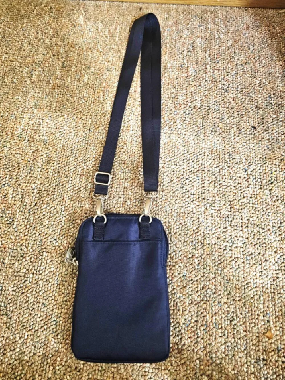 Baggallini Phone Crossbody